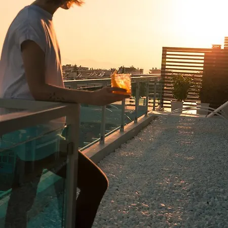 Scale Apartment *